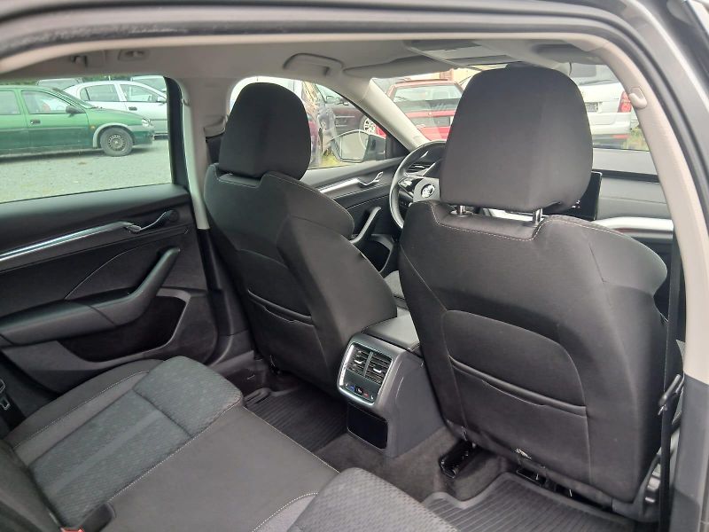 Škoda Octavia 4, iV, Plug in Hybrid, ALU 18 - fotka 65 z 66