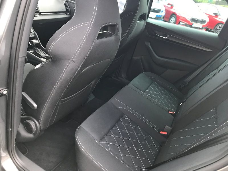 Škoda Karoq (2026) SPORTLINE 2,0 TDI 4X4 DSG - fotka 20 z 30