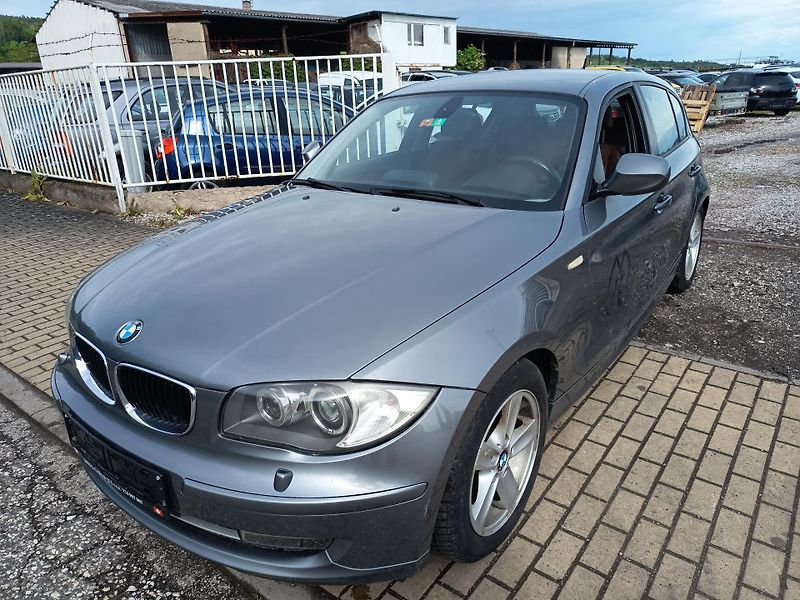 BMW Řada 1 (2010) 2.0i 105kw - fotka 13 z 46