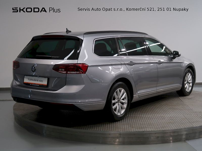 Volkswagen Passat (2023) BUSINESS PREMIUM 2.0TDI 90KW T - fotka 2 z 37