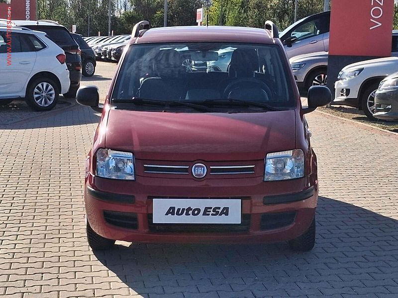 Fiat Panda (2011) 1.2i, Dynamic, AC - fotka 2 z 12