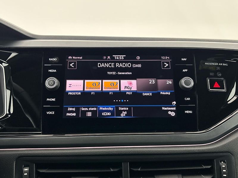 Volkswagen Taigo R-Line DSG - fotka 12 z 29