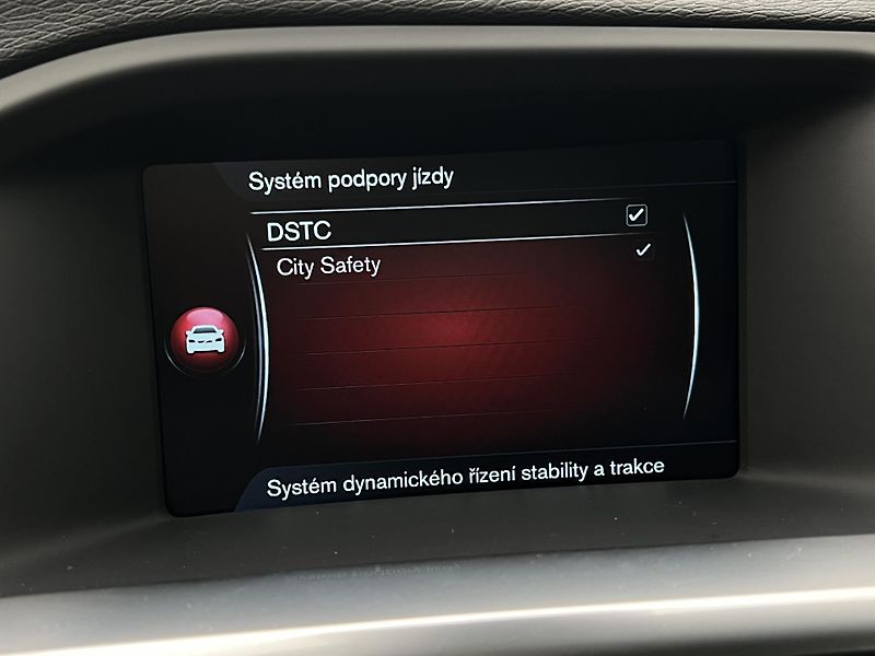 Volvo V60 D3 MOMENTUM AUT  - fotka 31 z 36