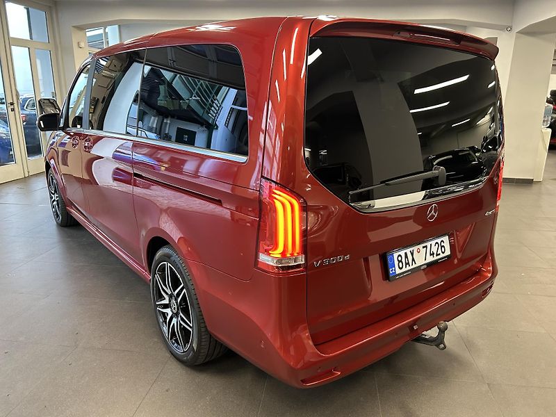 Mercedes-Benz Třídy V (2021) 300d AMG L 4Matic LED 360° NAV - fotka 3 z 31