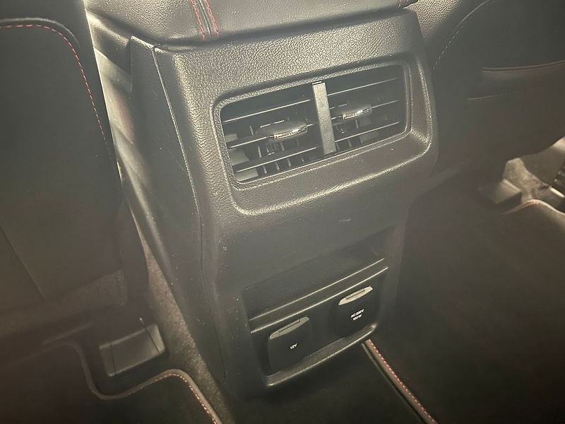 Ford S-MAX 2,5 HEV ST-Line ZAMLUVENO - fotka 31 z 68