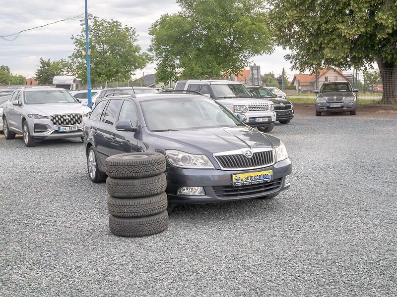 Škoda Octavia (2009) 1.6MPI 75KW – 2x KOLA - fotka 3 z 45