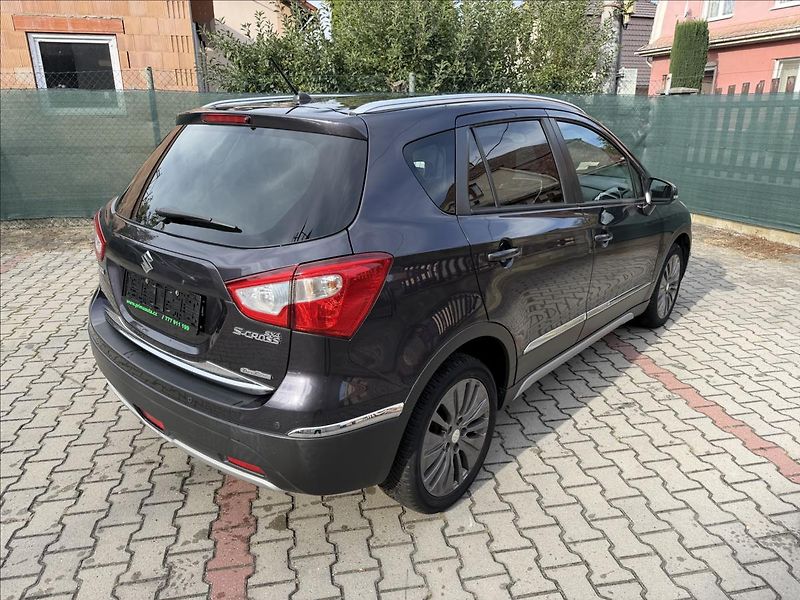 Suzuki SX4 S-Cross 1,6 4x4 AUTOMAT EXCLUSIVE - fotka 3 z 30