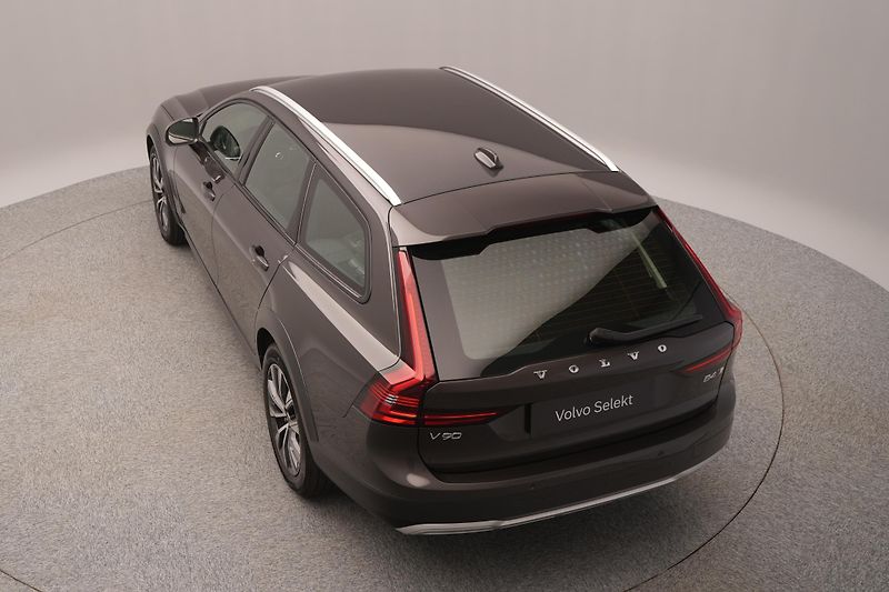 Volvo V90 CC B4 AWD PLUS CZ REZERVACE - fotka 14 z 51
