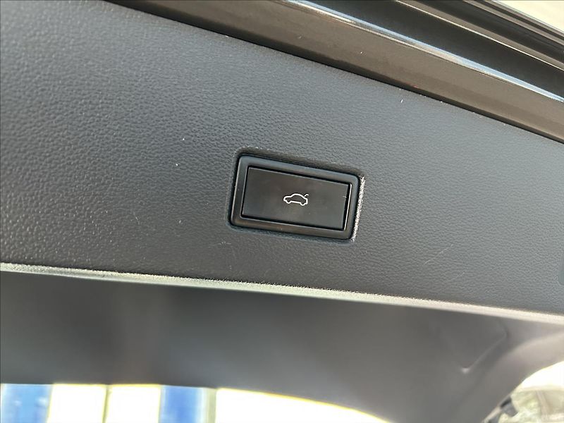 Volkswagen T-Roc 1,5   TSI 110kW,STYLE,TAŽNÉ - fotka 25 z 28
