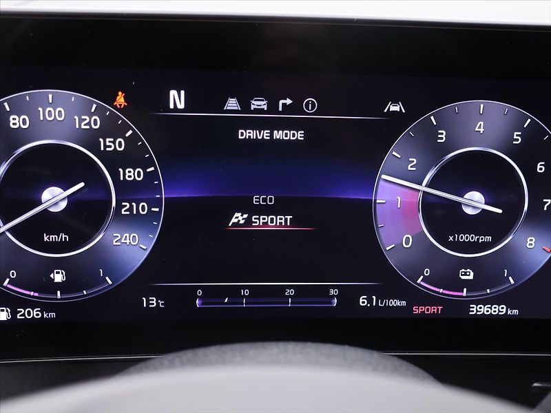 Kia Sportage 1,6 T-GDI 132 kW TOP Aut. Kůže - fotka 16 z 29