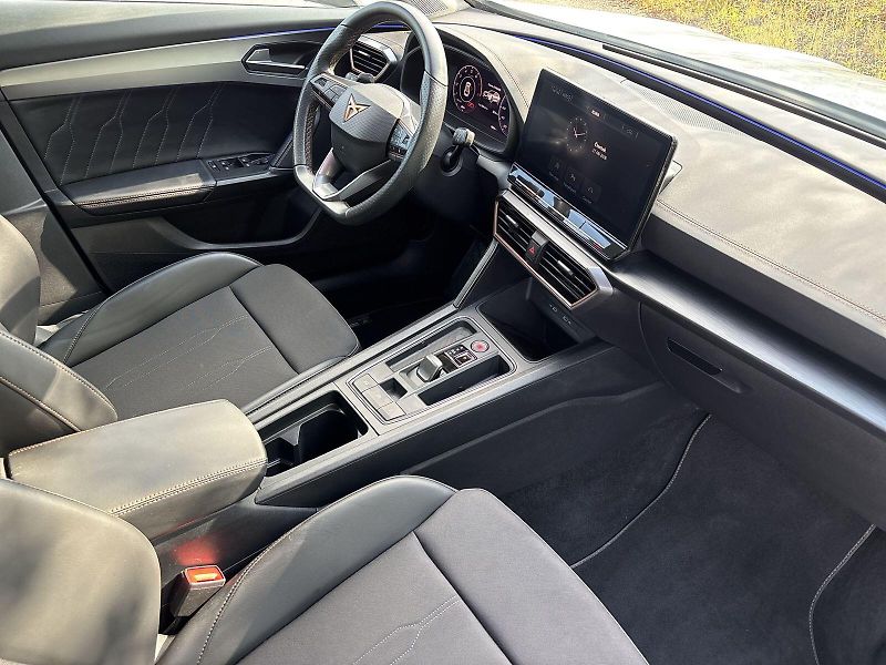 Cupra Formentor (2024) 1.5 TSI DSG - fotka 9 z 30