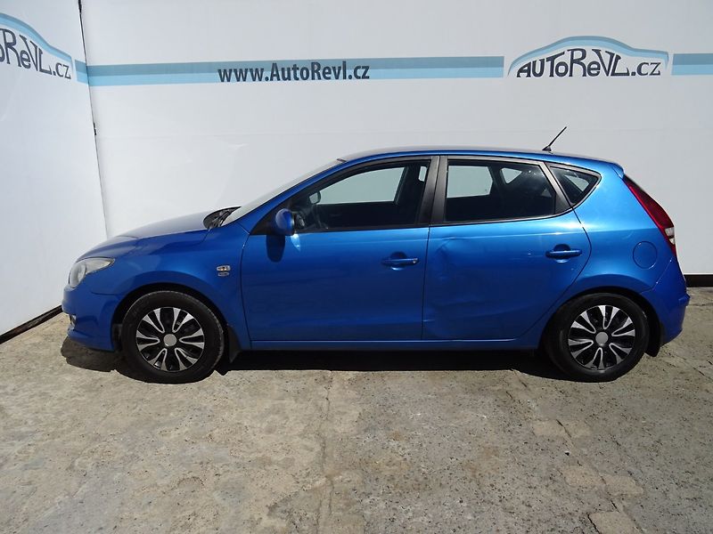 Hyundai i30 (2009) 1.4i,80kW,NovéČR,klima - fotka 6 z 21