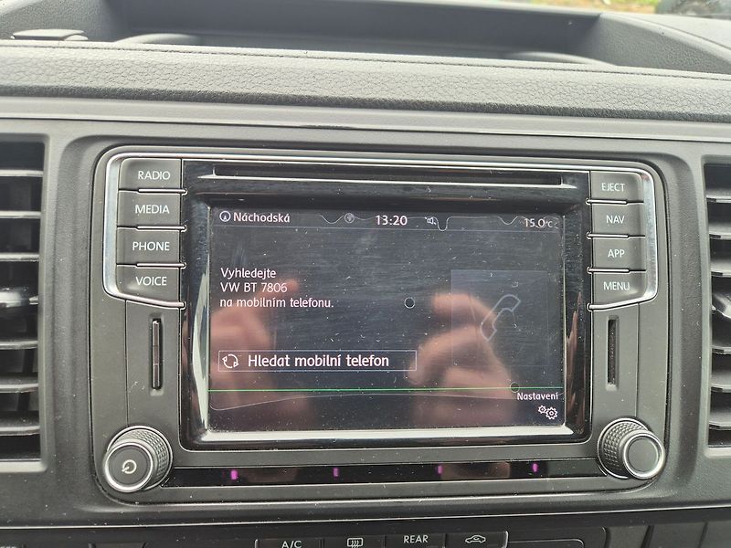 Volkswagen Multivan 2,0 TDI DSG 110kW, 7míst, tažn - fotka 19 z 21