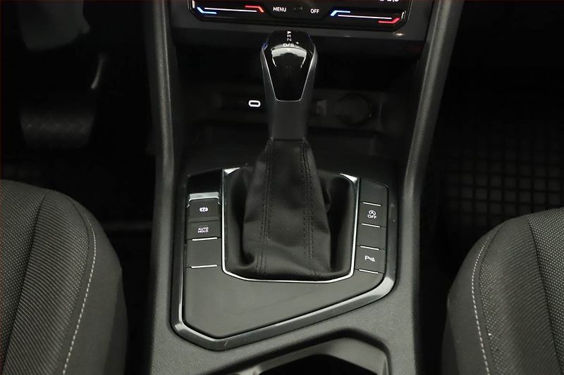 Volkswagen Tiguan Allspace (2023) Life 1.5 TSI - fotka 10 z 17
