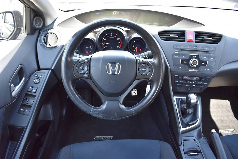 Honda Civic 1,8 i-VTEC SERVIS,1.M,MOC PĚKN - fotka 10 z 18
