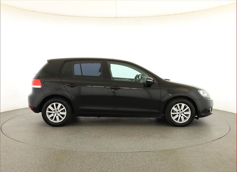 Volkswagen Golf (2010) 1.4 TSI, Serv.kniha - fotka 6 z 14