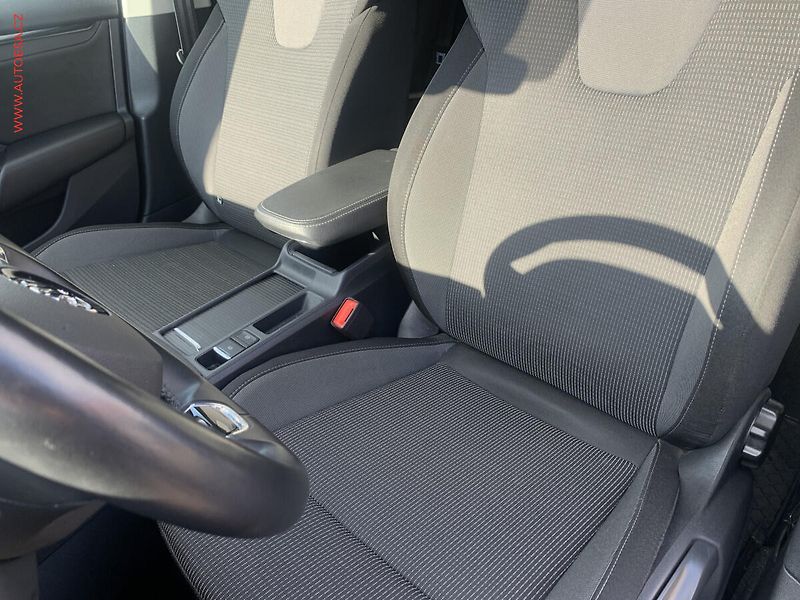 Škoda Octavia (2020) 2.0 TDi, LED, navi - fotka 9 z 21