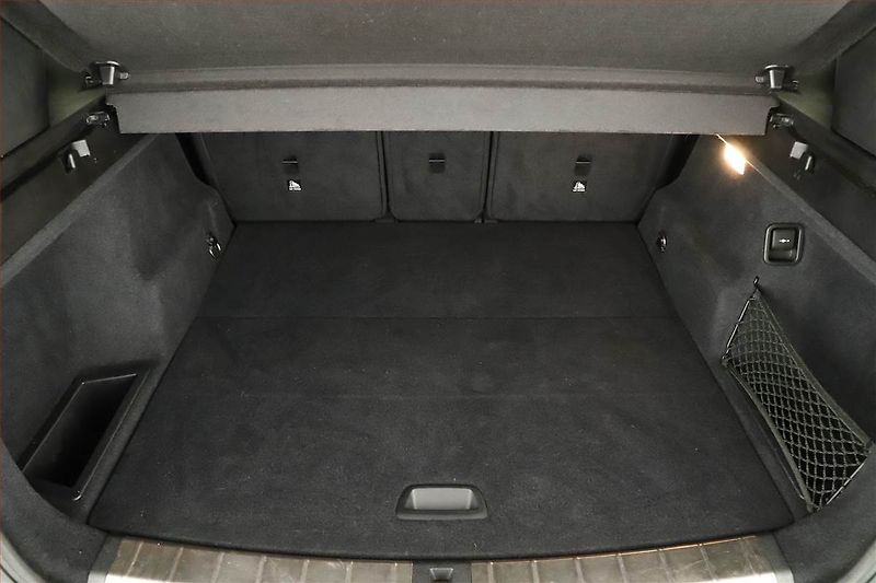 BMW X1 (2018) sDrive20i, Automat, Serv.kniha - fotka 16 z 17