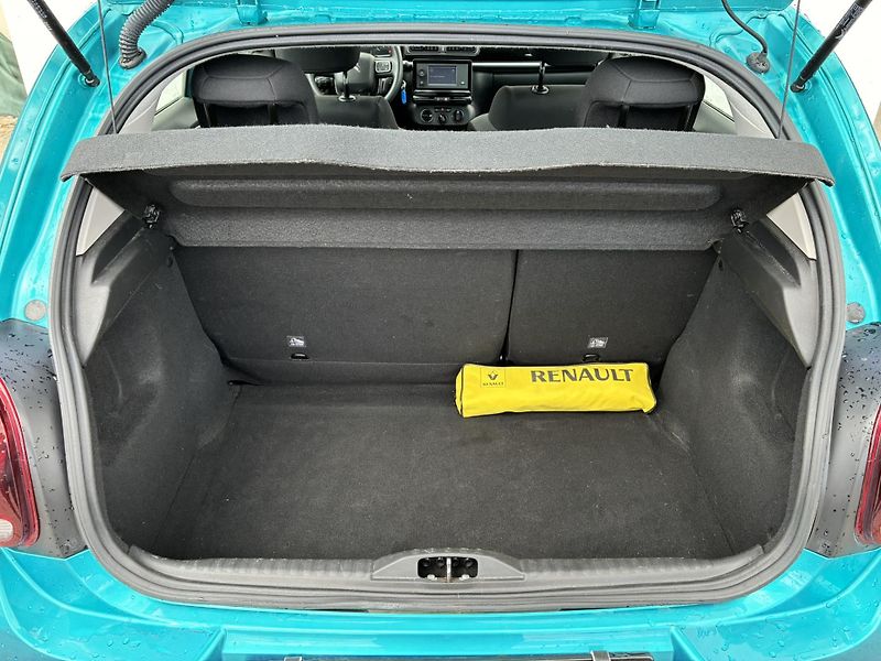 Citroën C3 1.2 PureTech 83k Shine - fotka 12 z 21