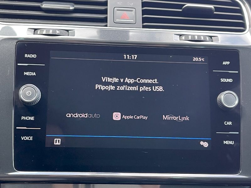 Volkswagen Golf (2018) 1.4 TSI 92 kW Maraton Edition - fotka 17 z 35