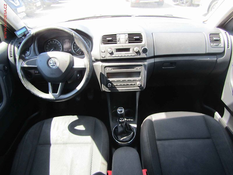 Škoda Fabia (2013) 1.6 TDi, ČR, AC, tempo, park - fotka 8 z 14