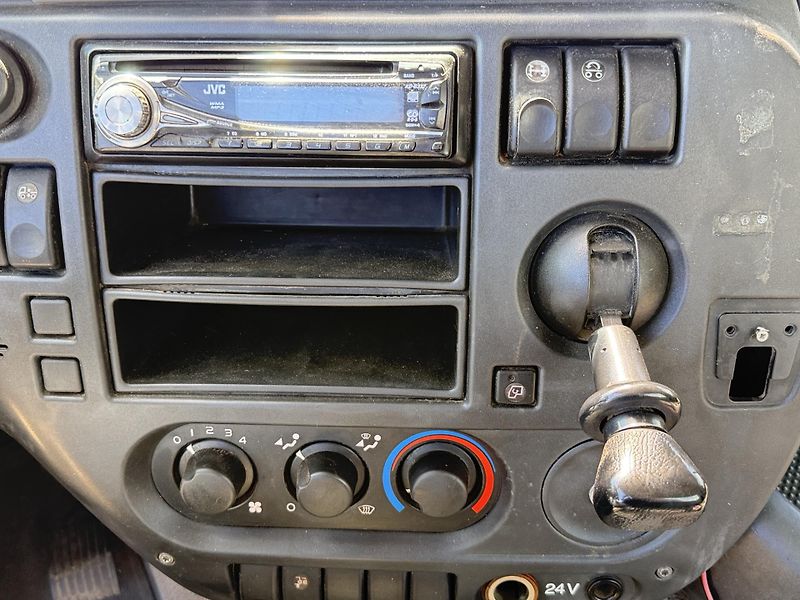 DAF CF (2007) 360 Euro 5 6x2 KONTEJNER - fotka 9 z 10