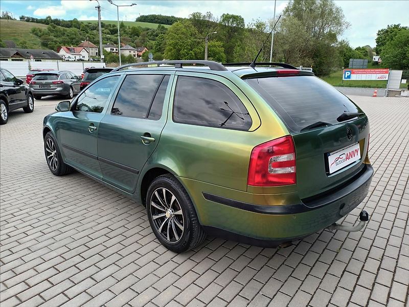 Škoda Octavia 1,6 MPI,75KW,KLIMA,KOLA - fotka 7 z 35