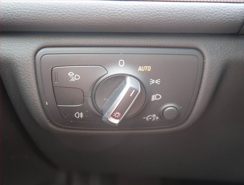 Audi A6 Allroad (2013) 3.0 TDI, 4X4, Automat, Kůže - fotka 18 z 25