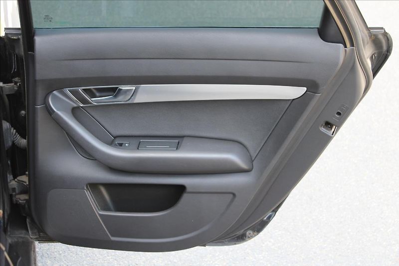 Audi A6 2.7 TDI V6 Avant / 132 kW / Qu - fotka 30 z 36