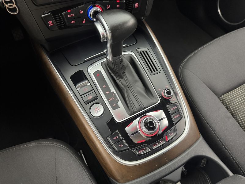 Audi Q5 3,0 4X4 EXCLUSIVE ROZVODY APOD - fotka 30 z 55
