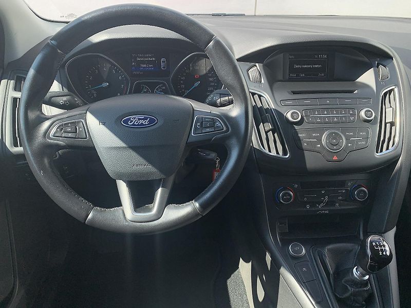 Ford Focus TREND 1.0 EcoBoost 92kW MAN6 - fotka 16 z 20