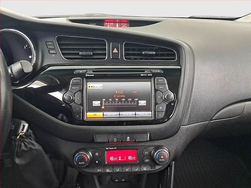 Kia Ceed (2014) 1.6 CRDi, Navi, Tempomat - fotka 12 z 20