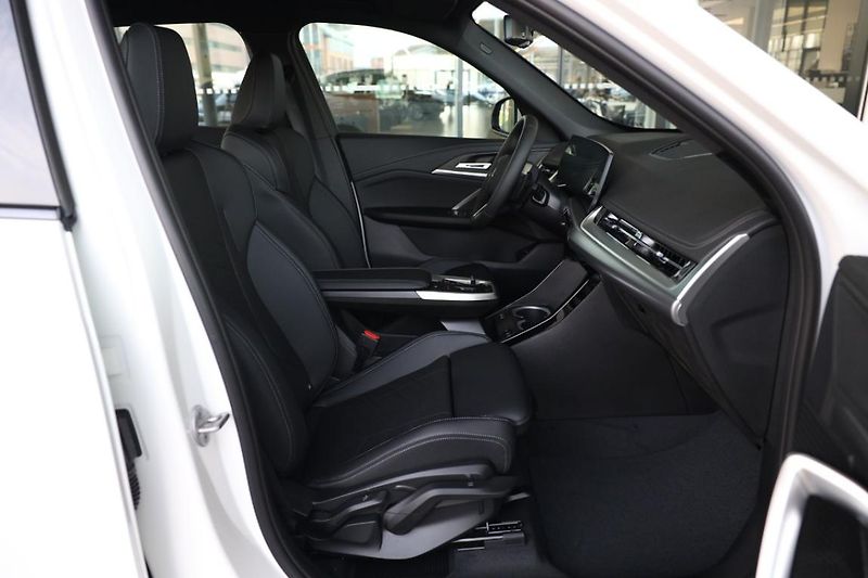 BMW X1 xDrive23i - fotka 13 z 16