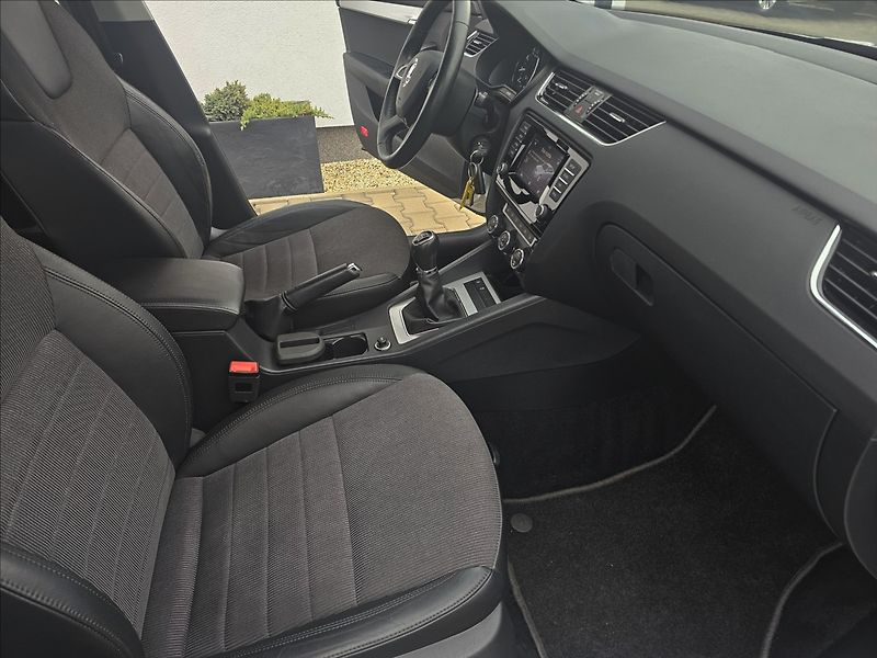 Škoda Octavia III 1,4TSi 103KW Elegance - fotka 33 z 44
