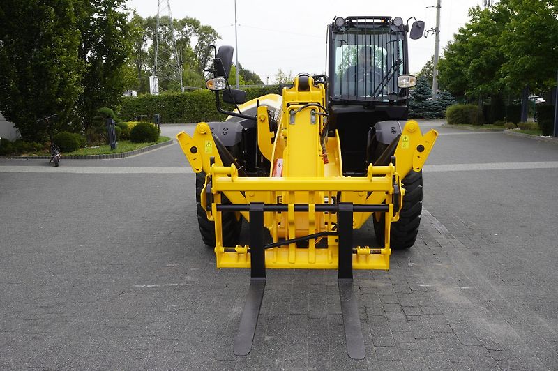 JCB (2019) 540-140 telescopic loader  - fotka 10 z 24