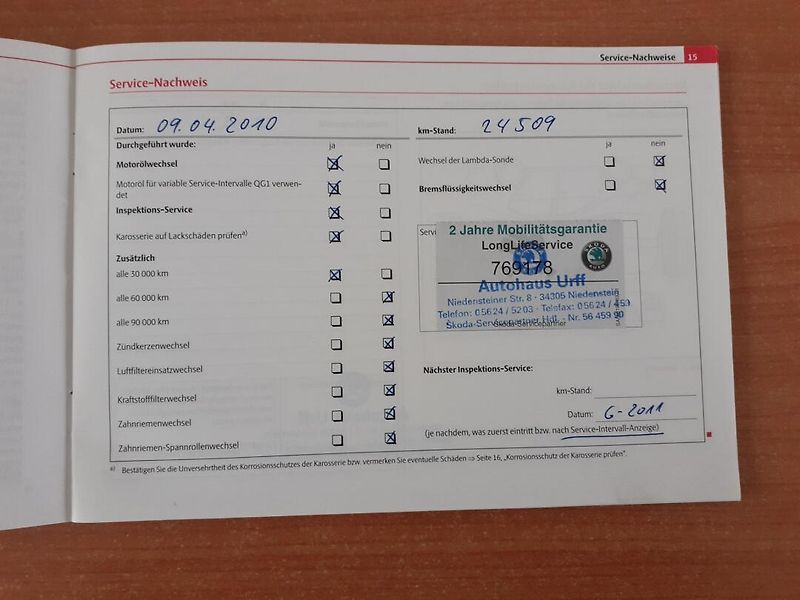 Škoda Octavia (2009) KOMBI 1.6 MPi - fotka 19 z 31