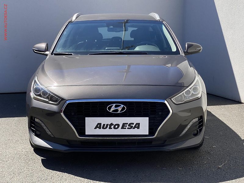 Hyundai i30 (2019) 1.4 GDi, ČR, AC, LED, navi - fotka 2 z 20