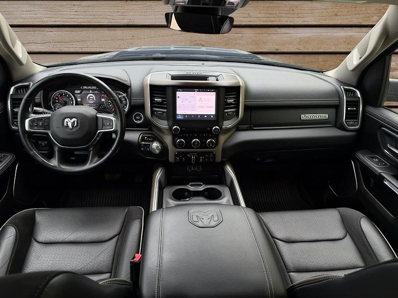 Dodge RAM (2022) +LARAMIE+VZDUCH+OFFROAD PAKET+ - fotka 21 z 23