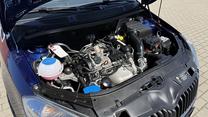 Škoda Fabia 1.2TSi*63kW*SPORT*78TKM*1.MAJ* - fotka 19 z 25