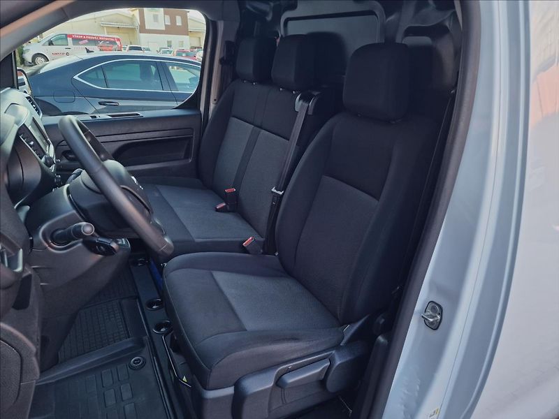 Opel Vivaro 1.5CDTI 88kW, původ ČR,1.Maj. - fotka 32 z 46