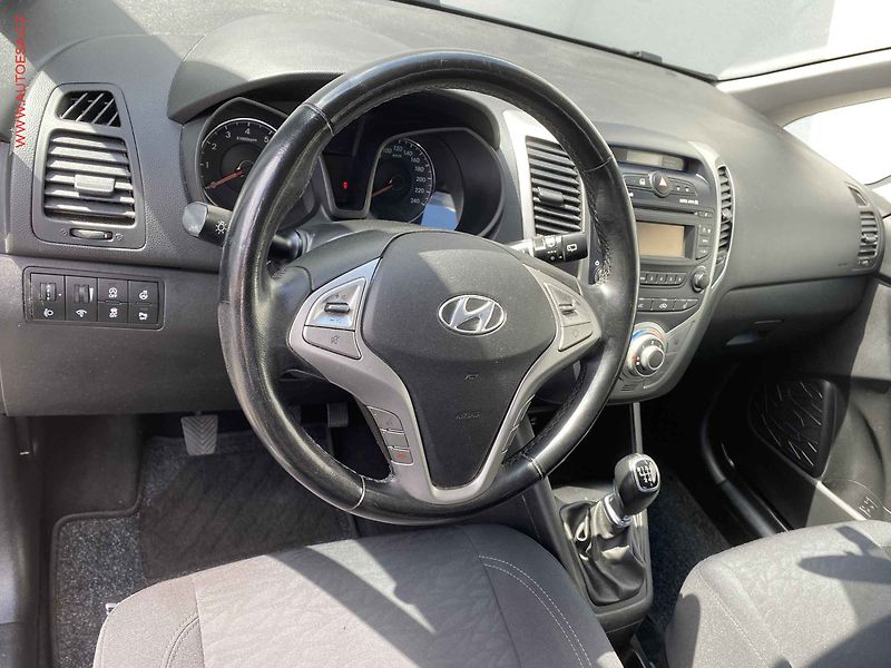 Hyundai ix20 (2018) 1.6i, Klima - fotka 13 z 16