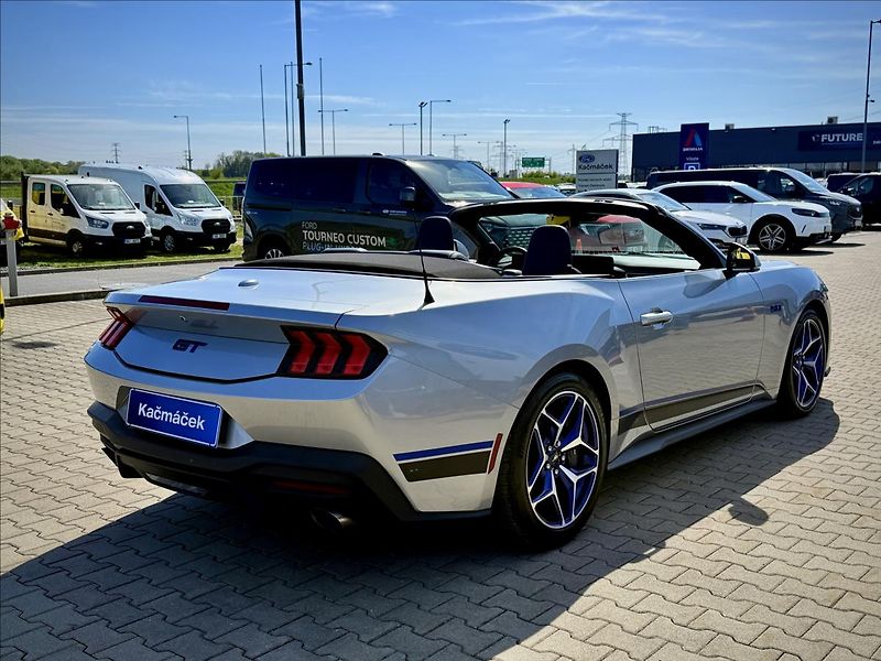 Ford Mustang 5,0 V8 328kW GT California AUT - fotka 5 z 51