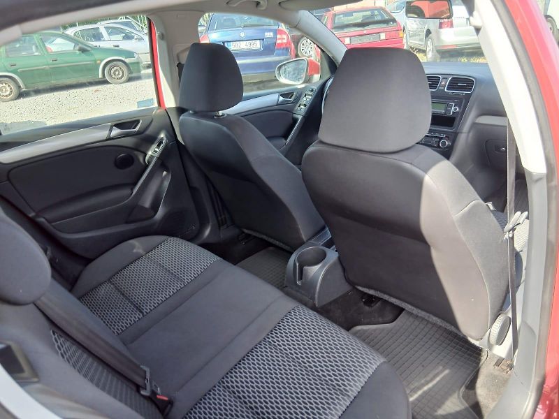 Volkswagen Golf 6, 1.4i, 59kw, alu - fotka 33 z 37