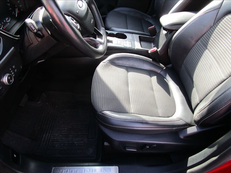 Ford Kuga 2.0 EcoBlue AWD, Titanium, aut - fotka 14 z 44