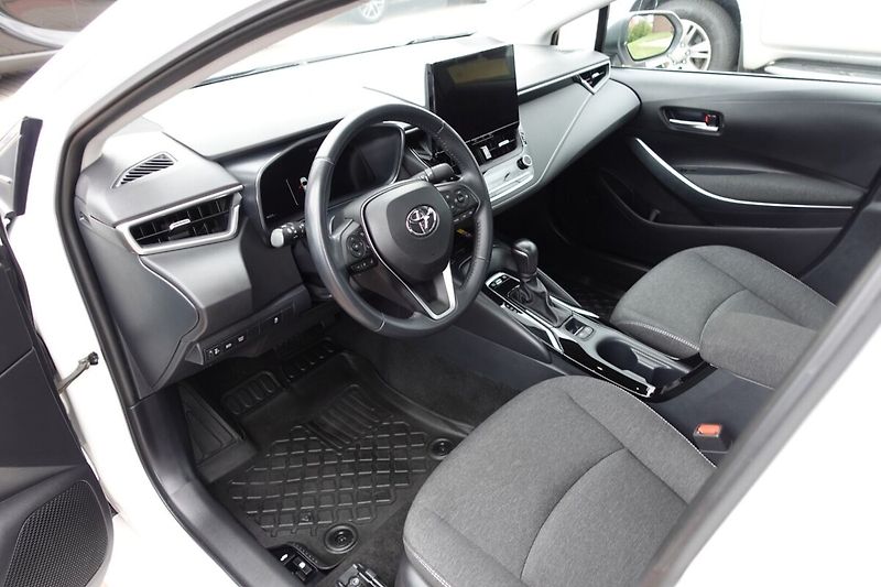 Toyota Corolla 1,8HSD Comfort Tech - fotka 11 z 31