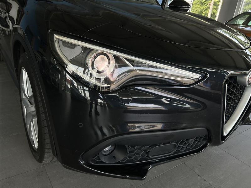 Alfa Romeo Stelvio 2,2   JTD 132kW,AUTOMAT,SERVIS - fotka 30 z 30