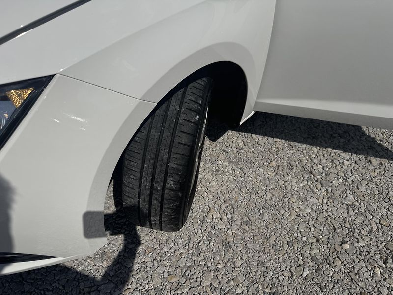 Seat Leon (2016) 1.2TSi,rezervace - fotka 27 z 38