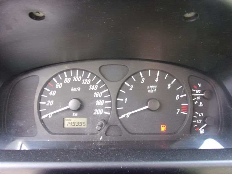 Opel Agila 1,0 i Elegance - fotka 16 z 19