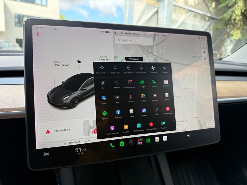 Tesla Model 3 Long Range AWD - fotka 29 z 41