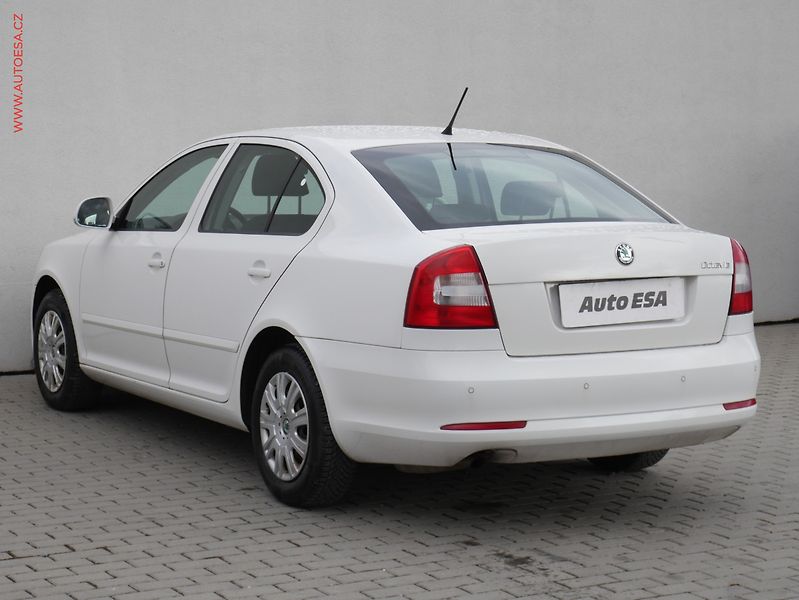 Škoda Octavia (2011) 1.2TSi, 2.maj,ČR, Ambition - fotka 6 z 15
